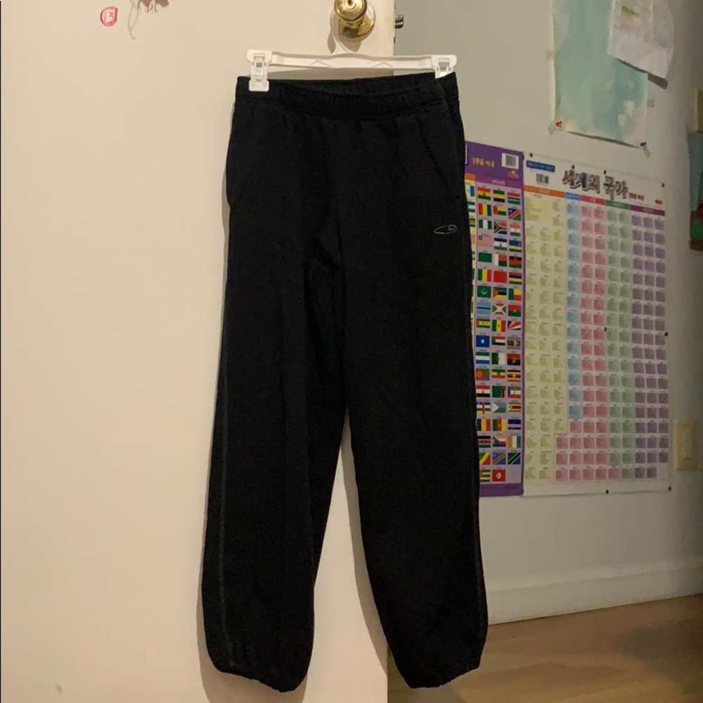 black gildan joggers